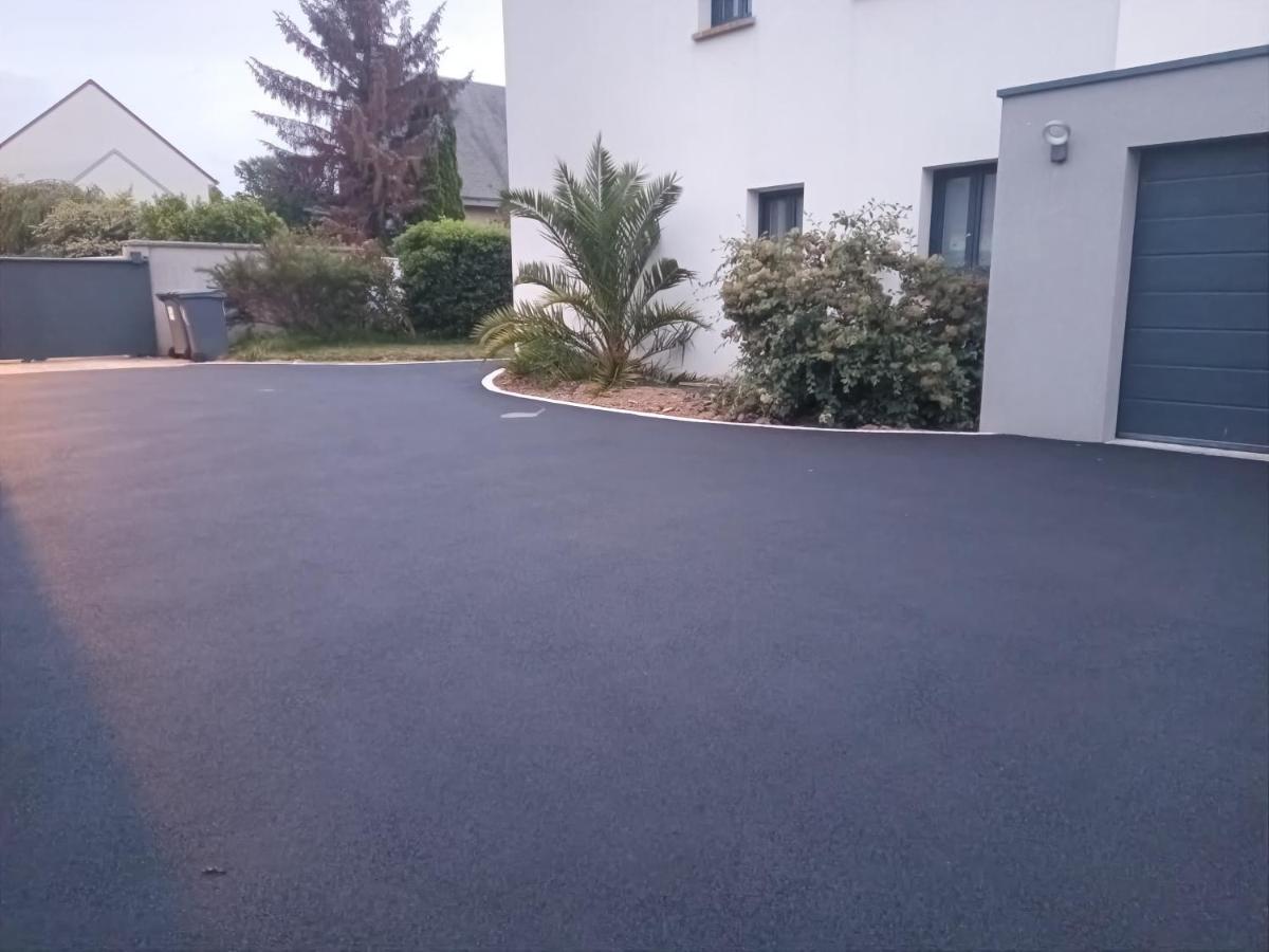 Grande Maison Entiere De 120M2 Epron Exteriér fotografie